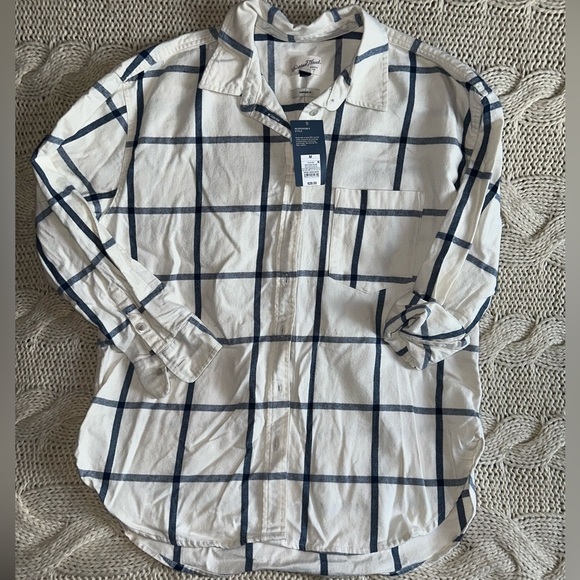 Universal thread women’s long sleeve button shirt - Picture 1 of 4